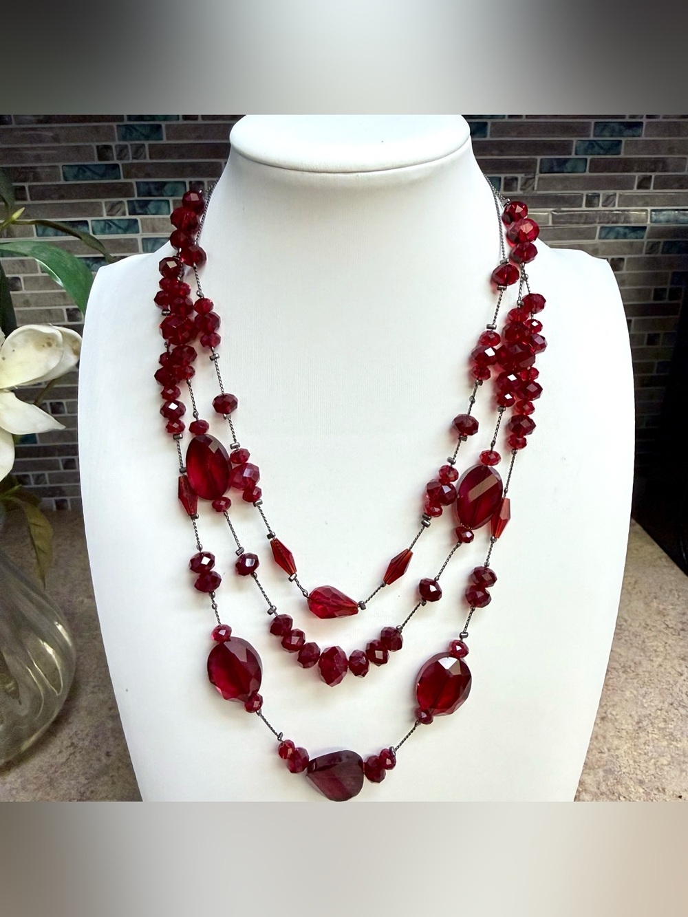 Vintage Scarlet Red Faceted Beaded Necklace